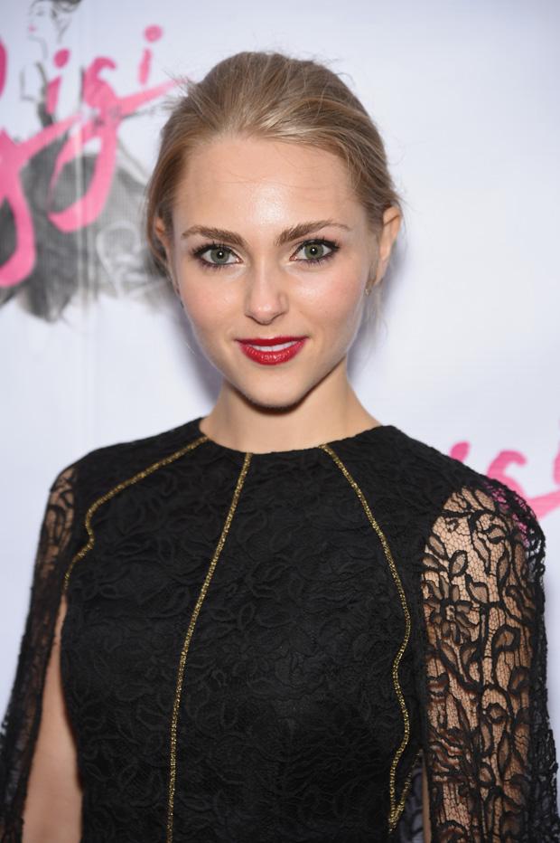 Caped Crusader AnnaSophia Robb wore <a href="/SophiaKah/">Sophia Kah</a> to the 'Gigi' Broadway Opening Night  ow.ly/LnzKu