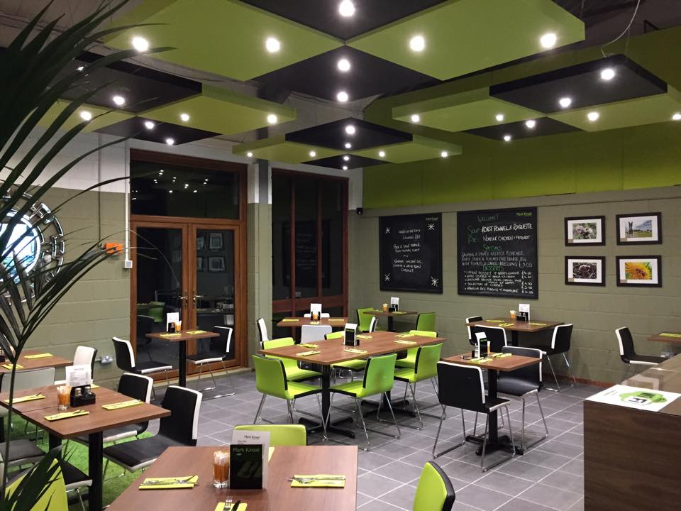 MKC_Evergreens's tweet photo. Welcome to Mark Kinzel @ Evergeens!! Newly renovated with a delicious new menu! Come visit us to see for yourself :) http://t.co/zUcVt0A5Y3