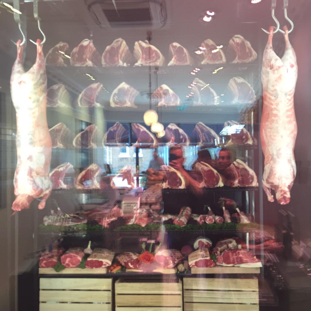 OrangeButcher's tweet photo. Impressive stuff @HGWalterLondon on this sunny day for @KNSvoorslagers @marianlemsom #ButchersTourLondon http://t.co/BrLNmOPhGN
