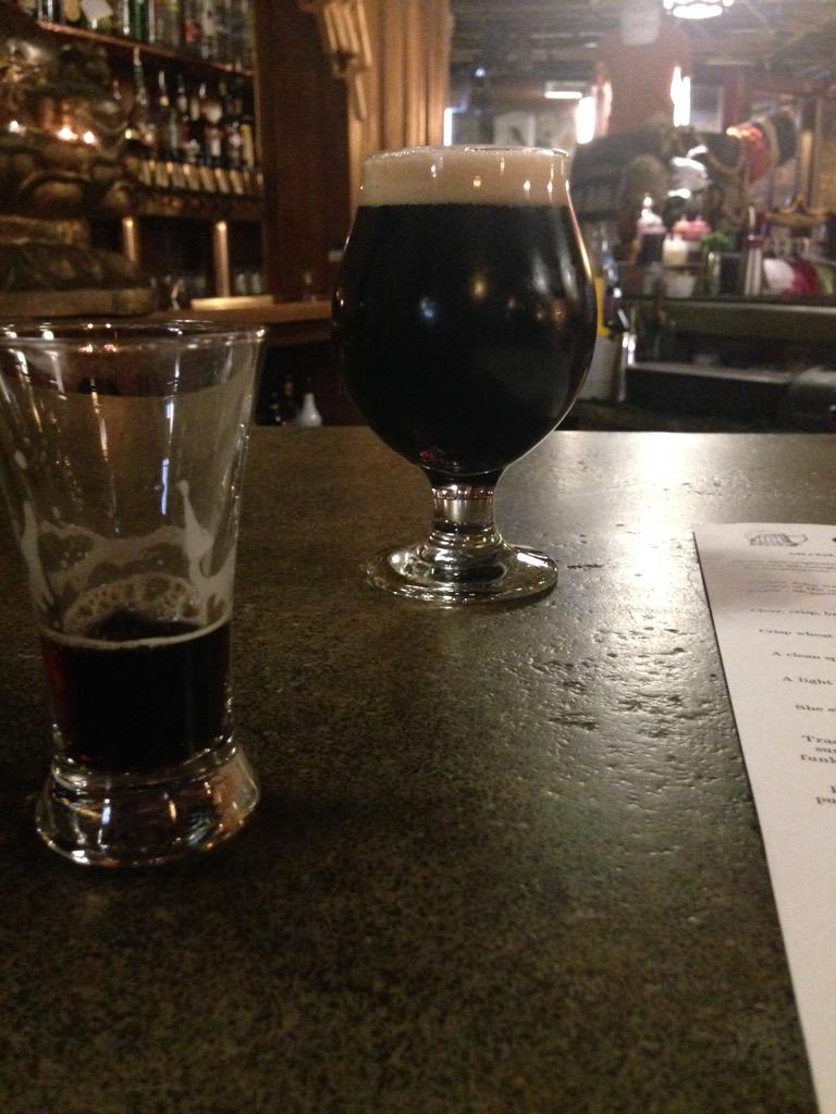GingerElle07's tweet photo. Had the most delicious beer of my life last night. Chocolate cherry stout. Yum! http://t.co/TNv5sQAQFa