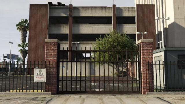 OfficialLST's tweet photo. Is your car in the @LSPD_GTA impound? Don't sweat! Use the LST until you can get your car back! #GTAOnline #GTAV 🚍🚇 http://t.co/SLVA7CR4rS