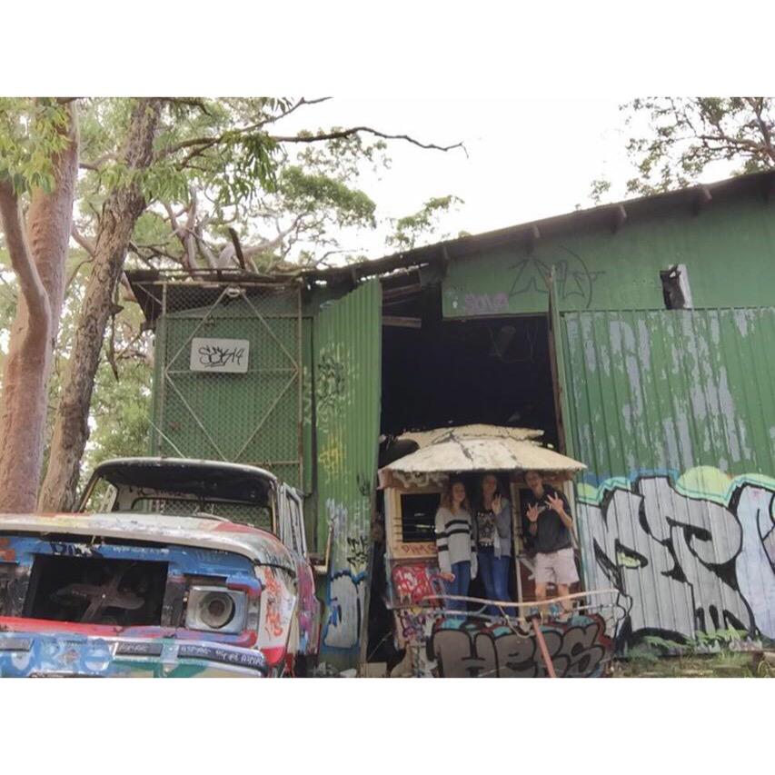 healthyrmatter's tweet image. Best day in a long time #urbex #accidentallgburntitdown #nothingreallymattress 🚬💁🔮