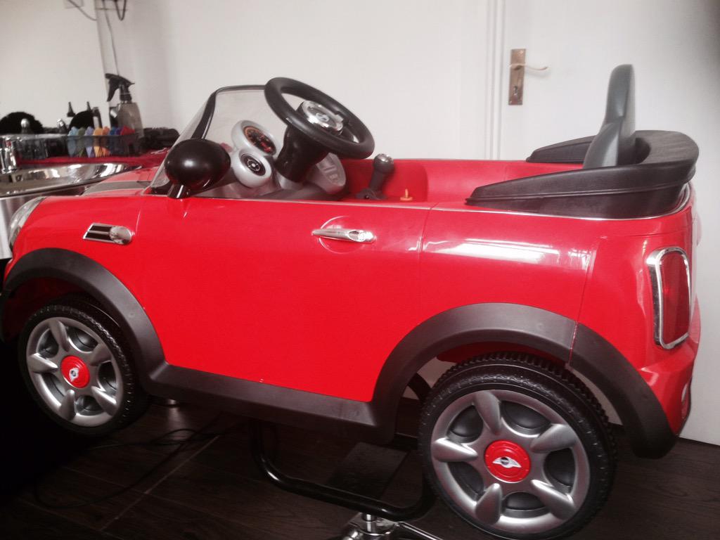 Eds_UK's tweet photo. #BARBERS #WATFORD #KIDSCuts #First Haircuts http://t.co/sXm5i70Q5D