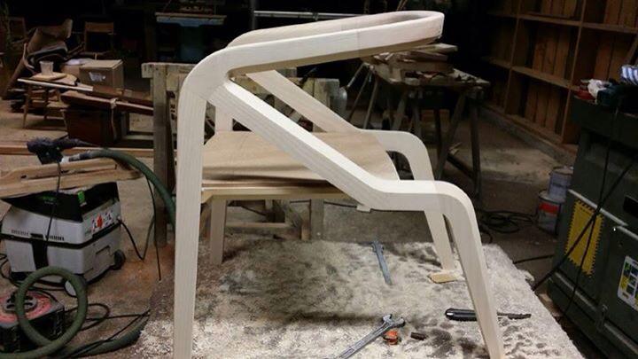 AlcyoneDesign's tweet image. Ce fut rude, mais les petits frères pointent le bout de leurs pattes! #Mantis #ComingSoon #Chair