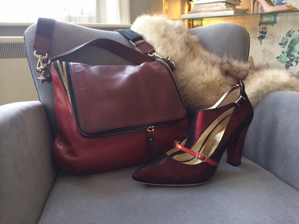 Suddenly realised my newest own-designed <a href="/UpperStreetShoe/">Upper Street</a> heels go fabulously with my <a href="/anyahindmarch/">Anya Hindmarch</a> bag!