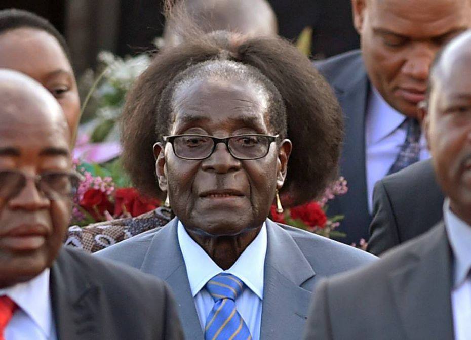 pambaika's tweet photo. Umegundua nini hapa baada ya kuangalia fashion hii ya nywele kwa muheshimiwa huyu.....? http://t.co/YzLlRXGeOm