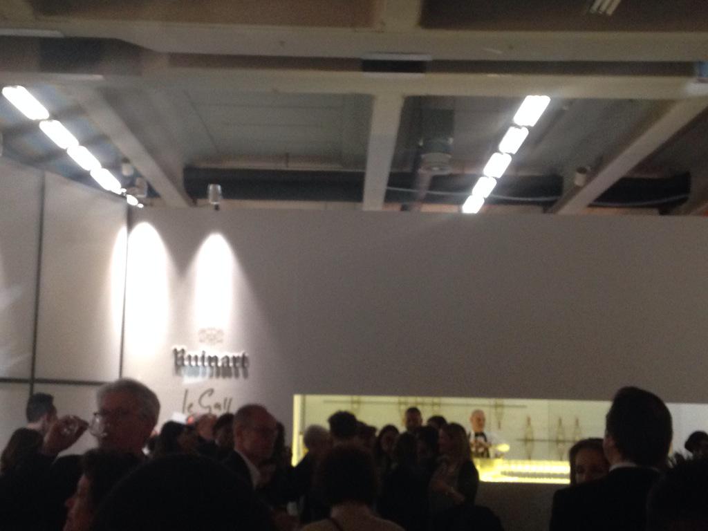 miartMilano's tweet photo. Miart vip preview at vip louge http://t.co/0uXCcOhZee