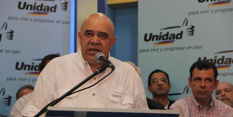 BachilleresSD's tweet photo. Via @chuotorrealba: No realizar las parlamentarias este año sería un golpe de Estado http://t.co/jxXG9kVbiw http://t.co/SYPRpMDfaD