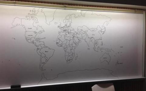 A3Noticias's tweet photo. Un niño de 11 años con autismo sorprende dibujando un mapa del mundo detallado de memoria
http://t.co/VXWjtkmw0N http://t.co/iuPaDq27gI