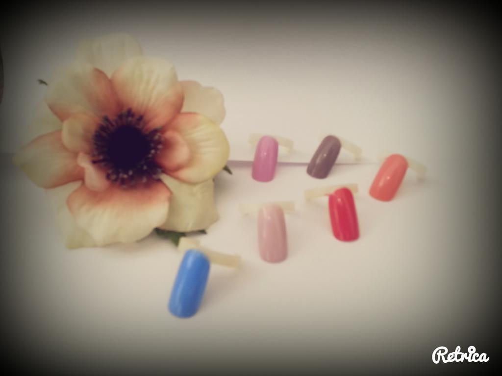 nieuwste gel lak zomer kleuren zijn binnen!!!! #nieuwkoop #nailsandparty