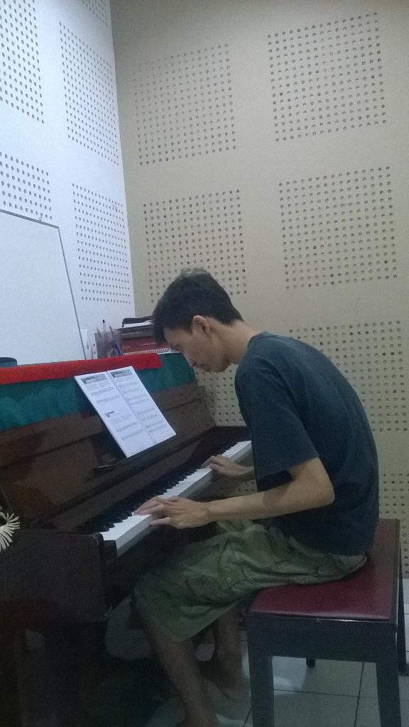 _MrBudi's tweet photo. @nggemezke nyyoh http://t.co/BSaHqLhRew