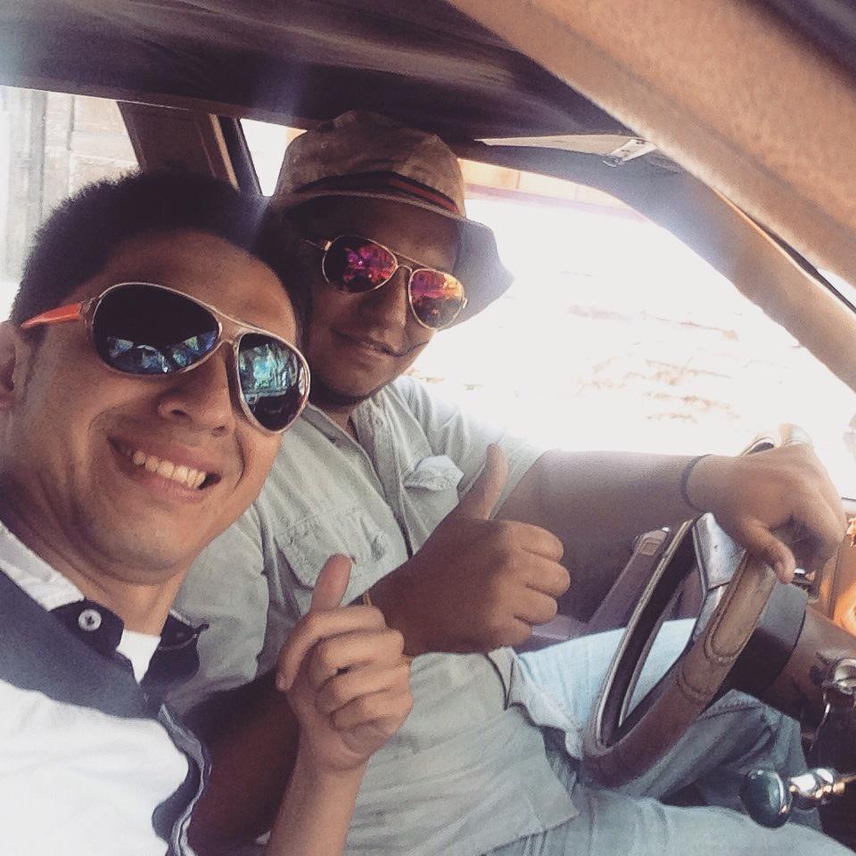 Exxi_gonzalez's tweet photo. Con mi compadre Duggi http://t.co/bAQTMvlcHI