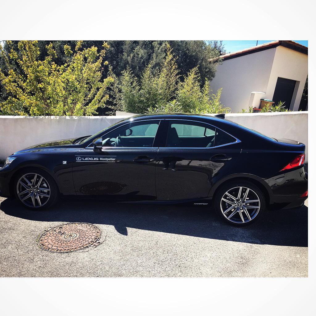 FufuOuedraogo's tweet image. Nouvelle #Lexus!!👌😊 #Is300h #GroupeCapel