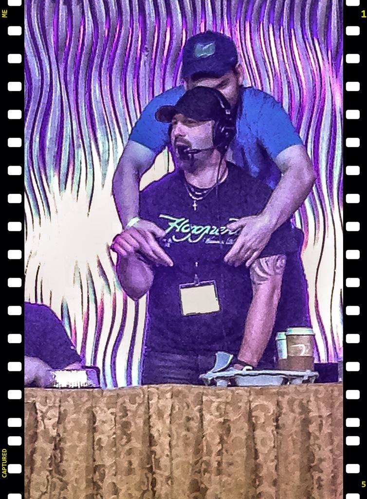 KellyKix's tweet photo. First, @Chawk1003 gives @MeatSauce1 the #HammerHook.... now it's #TwistingNipples http://t.co/xBV2oJnRiz