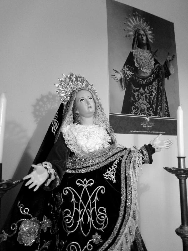 ¡Yo ya tengo mi poster de la <a href="/DOLOROSAHELLIN/">DOLOROSA DE HELLÍN</a>! ¿Y tú? Colabora con cinco euros con la restauración de su manto.