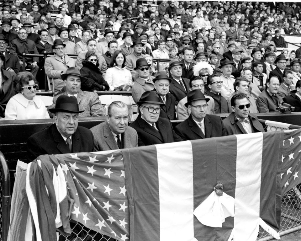 AmandaHarnocz's tweet photo. #Cle @Indians should have a #TBT day where everyone dresses like this again. #homeopener http://t.co/dk9gPyco2m http://t.co/wQ59ntQeG9
