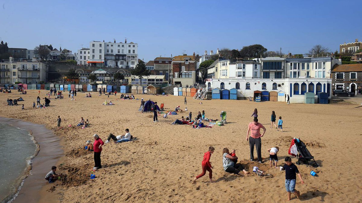 Saharan dust blows in for UK's hottest day trib.al/qnTIHkD
