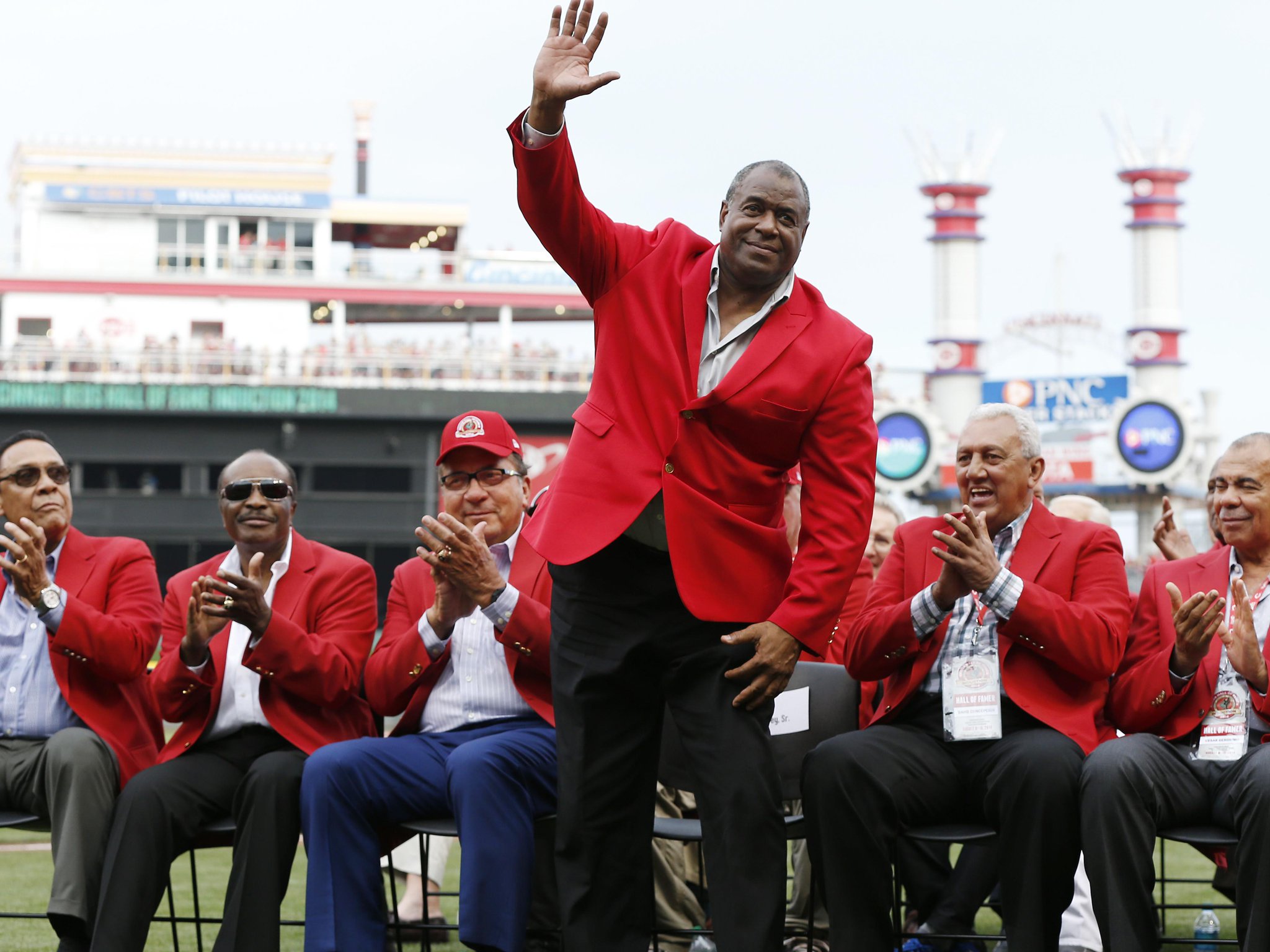 Happy 65th birthday to former and great Ken Griffey Sr. 
