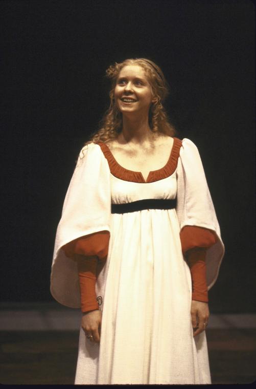 Happy birthday to Cynthia Nixon, here as Juliet at NY Shakespeare Festival, 1988. Via 