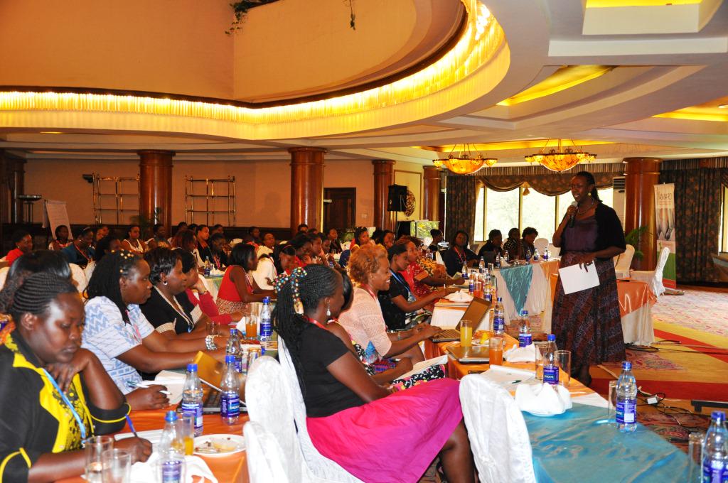 RaymondBrandes's tweet image. .@AWARDFellowship #Director @wanjirukr keynote speech #2015RegionalForum #sharingprogress