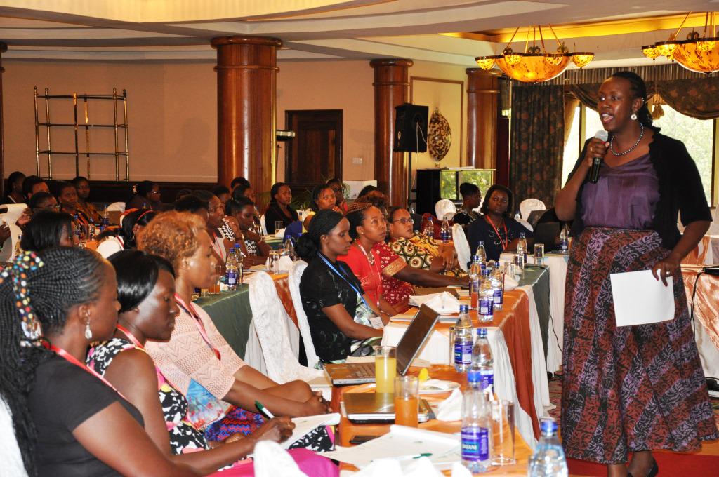 RaymondBrandes's tweet image. .@AWARDFellowship #Director @wanjirukr keynote speech #2015RegionalForum #sharingprogress