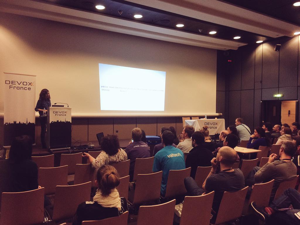 duchessfr's tweet image. Début des lightening talks avec @auritamh sur #fluentApi #DevoxxFR