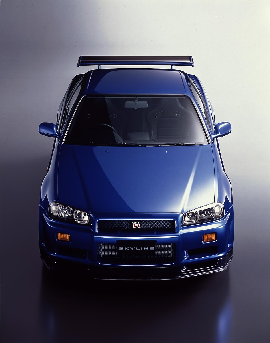 Nissan's tweet photo. Blue crush. #Skyline #GTR #R34 #TBT http://t.co/t0V1bbsz3e
