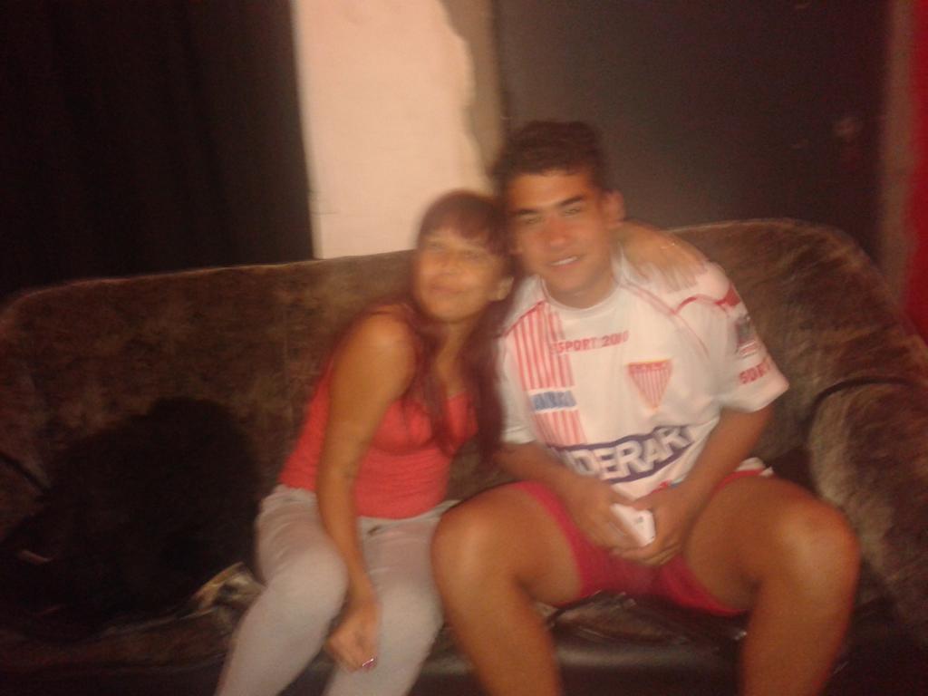 roxyderiver's tweet image. @MartinT11_11_11  te kiero mucho yernito ♥