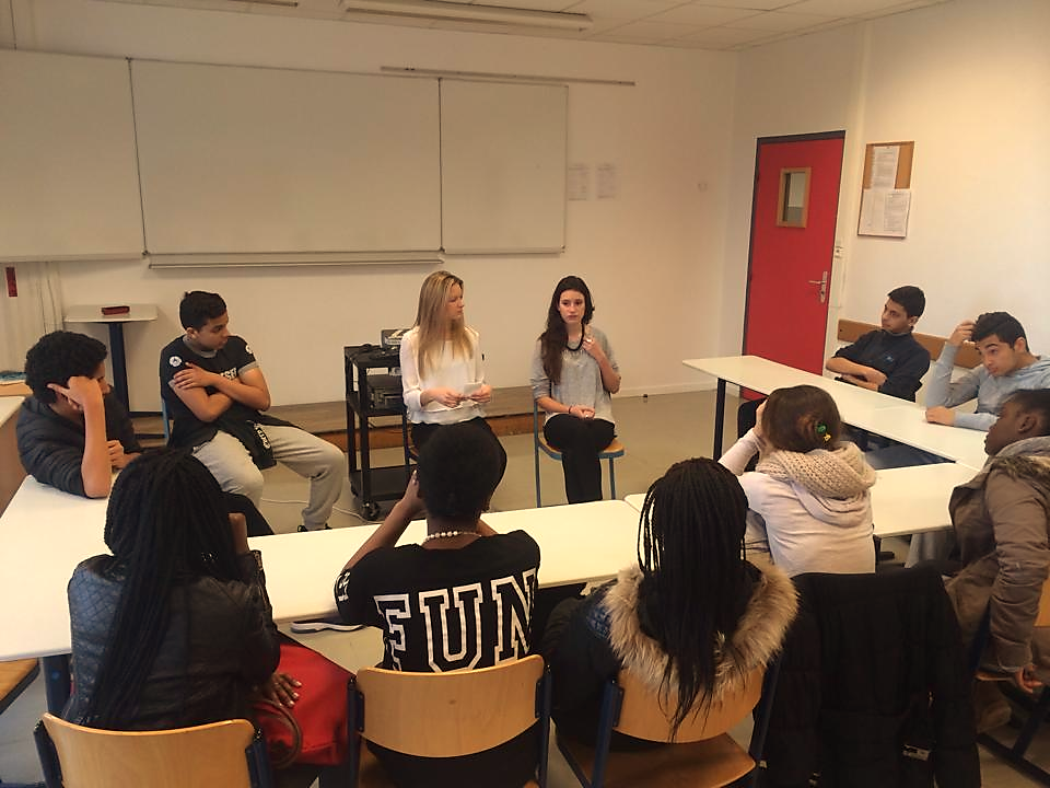 AssoTut's tweet photo. Jeudi dernier, conférence orientation pour nos jeunes élèves à l'approche des choix de filière et des voeux de lycées http://t.co/BY4bn5WY6y