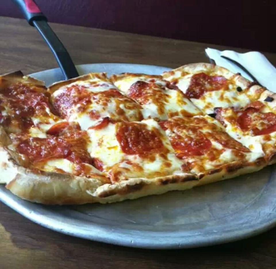 Jim'sRazorbackPizza tweet media