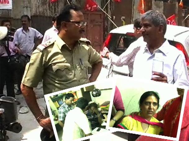 abpanandatv's tweet photo. #BengalCivicPolls #PoliticalClashes পুরভোটের আগে জেলায়-জেলায় রাজনৈতিক সংঘর্ষ অব্যাহত
http://t.co/QHMao57RBq http://t.co/gzBfCTzssZ