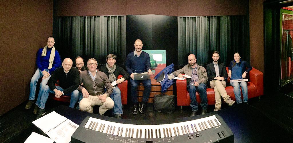 CremoniniCesare's tweet photo. #MilleGalassieStudio. Bologna. Ecco i primi FORTUNATISSIMI ad aver ascoltato e scritto del nuovo disco! #BuonViaggio http://t.co/HGgQTN7FGd