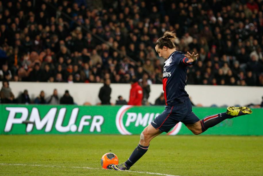 Paris SaintGermain on Twitter "Son puissant coup franc face à FCSM_officiel la saison