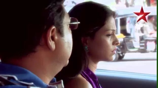 PKDHOfficial's tweet photo. Avantika is in the car and gets emotional.😢😢 #PKDHRevisited #Epi89 http://t.co/vQ11bopqpK