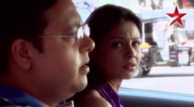 PKDHOfficial's tweet photo. Avantika is in the car and gets emotional.😢😢 #PKDHRevisited #Epi89 http://t.co/vQ11bopqpK