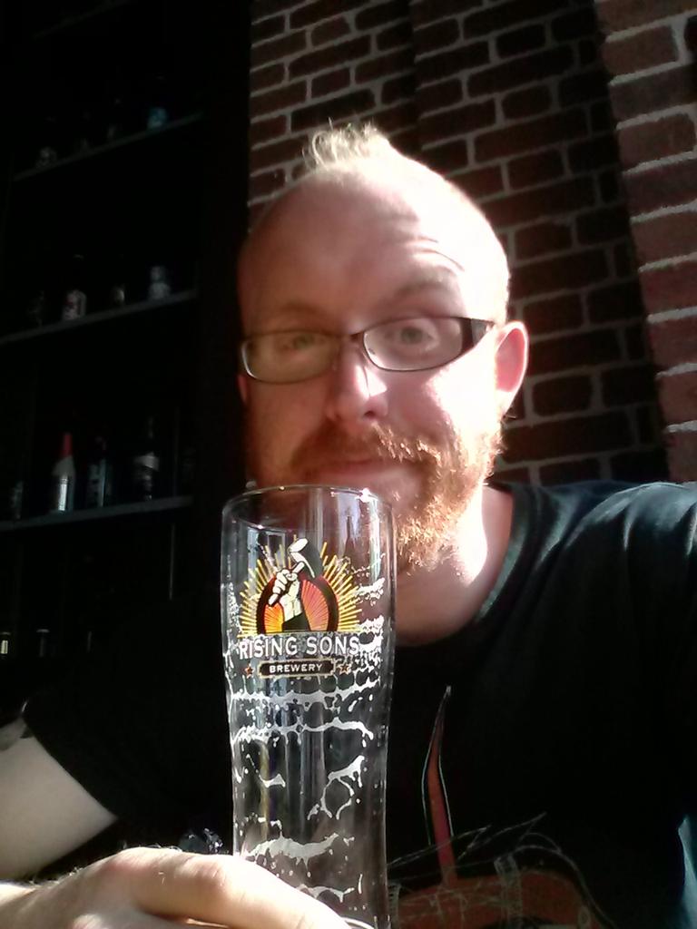 gnatz2meetu's tweet photo. Enjoying a Steeple @RisingSONSCork You guys are legends :P #Greatbeer #Greatvibe #Greatbuzz #Irishbrew http://t.co/gobMEPemhI