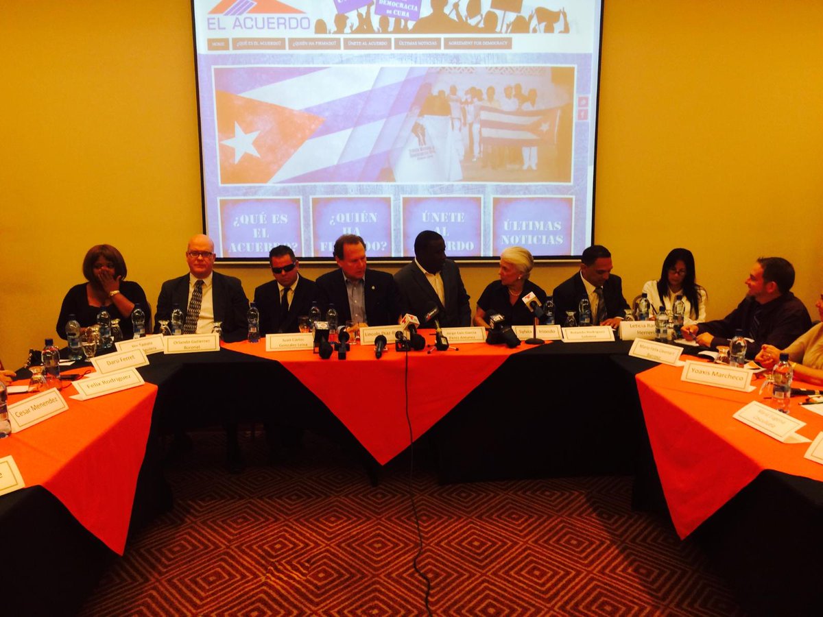 #Cuba. <a href="/elacuerdocuba/">El Acuerdo</a> Inicia Simposio Acuerdo x la Democracia. Arriba CUBA LIBRE!!