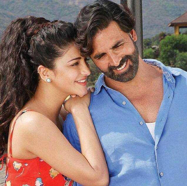 AKFansGroup's tweet image. PIC : @akshaykumar Sir n @shrutihaasan in a still from @TheGabbarIsBack !!