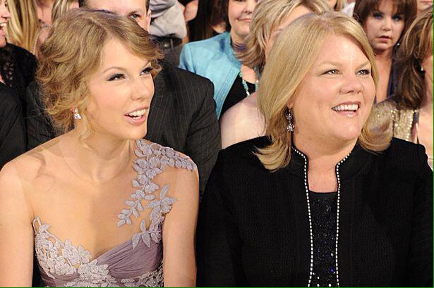 goldrushgab's tweet image. Heartbroken. Soo much love for a woman who&apos;s like a second mother to us. #PrayForAndreaSwift #WeLoveYouMamaSwift