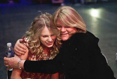 goldrushgab's tweet image. Heartbroken. Soo much love for a woman who&apos;s like a second mother to us. #PrayForAndreaSwift #WeLoveYouMamaSwift