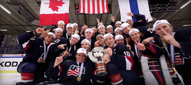 usahockey's tweet photo. With 6th world title in 10 yrs, Women's Nat'l Team one of "biggest Team USA stars" for season: http://t.co/QP5ULukXO5 http://t.co/mKSmxgGtJY