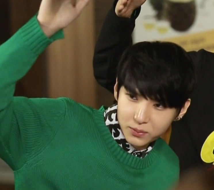 CCKNm_eUMAAPuC4.png:large