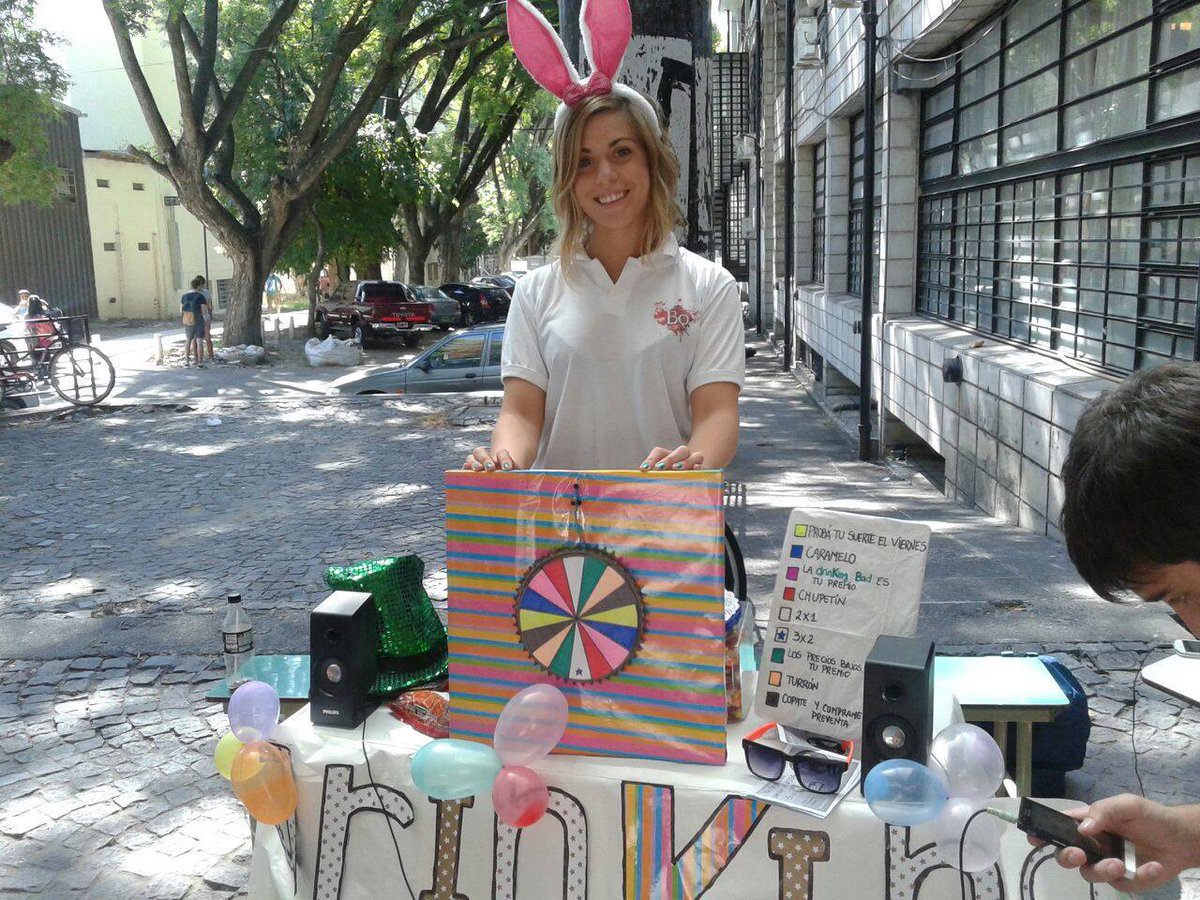 FiestasBioqui's tweet photo. Veni a jugar a la mesita de Fiestas bioquímica 2015 !
GIRA la ruleta y GANA 2X1 3X2 EN TRAGOS ! http://t.co/QQQAl5d3l7