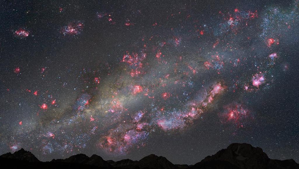 NASA's tweet photo. Milky Way’s star-birthing frenzy peaked 10billion yrs ago, but our sun was late for the party: http://t.co/aEy6NXle3O http://t.co/5maRle0g1U