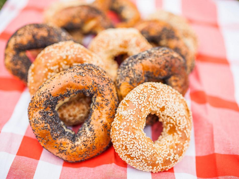 Food in <a href="/Montreal/">Montréal</a> is worth traveling for: oak.ctx.ly/r/2rrpw @lebremnermtl <a href="/joebeef/">Joe__Manzo</a> <a href="/VinPapillon/">Le Vin Papillon</a> <a href="/StViateurBagel/">StViateurBagel</a>