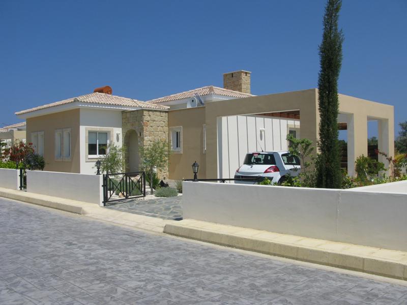 SundanceVillas's tweet photo. @tourismforalluk Our #poolhoist has arrived at accessible Villa Timily in Polis, #Cyprus http://t.co/isi1aYbFm4 http://t.co/Rq2dEGLNbh