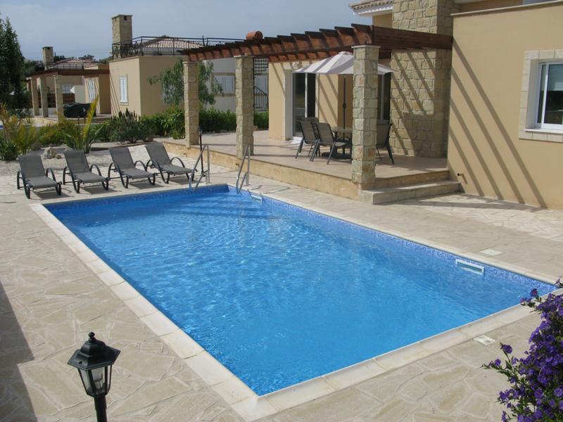 SundanceVillas's tweet photo. @tourismforalluk Our #poolhoist has arrived at accessible Villa Timily in Polis, #Cyprus http://t.co/isi1aYbFm4 http://t.co/Rq2dEGLNbh