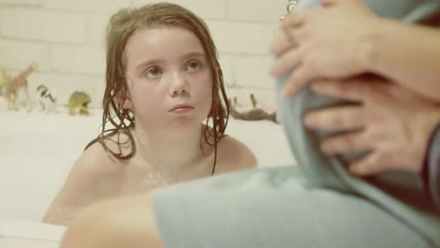 BrokenRecordATX's tweet photo. @VW uses #lying parents in this ad to deter consumers from buying a #usedcar:

http://t.co/3Vkr5SCdeL http://t.co/9xIlrpcWL7