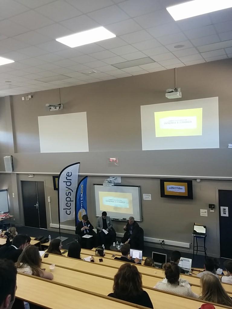 clmentdevez's tweet photo. #id2015 #kedgebs conférence : comment développer son entreprise à l'étranger ? Par Louis Michel Morris http://t.co/etJwCBjyZH