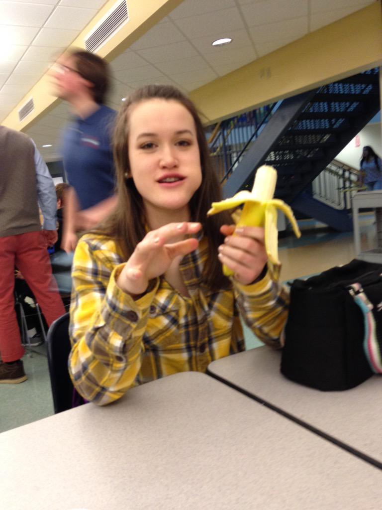 white_malia's tweet photo. when you match with what you're eating @FHSbananas http://t.co/BSXAj1dSeN